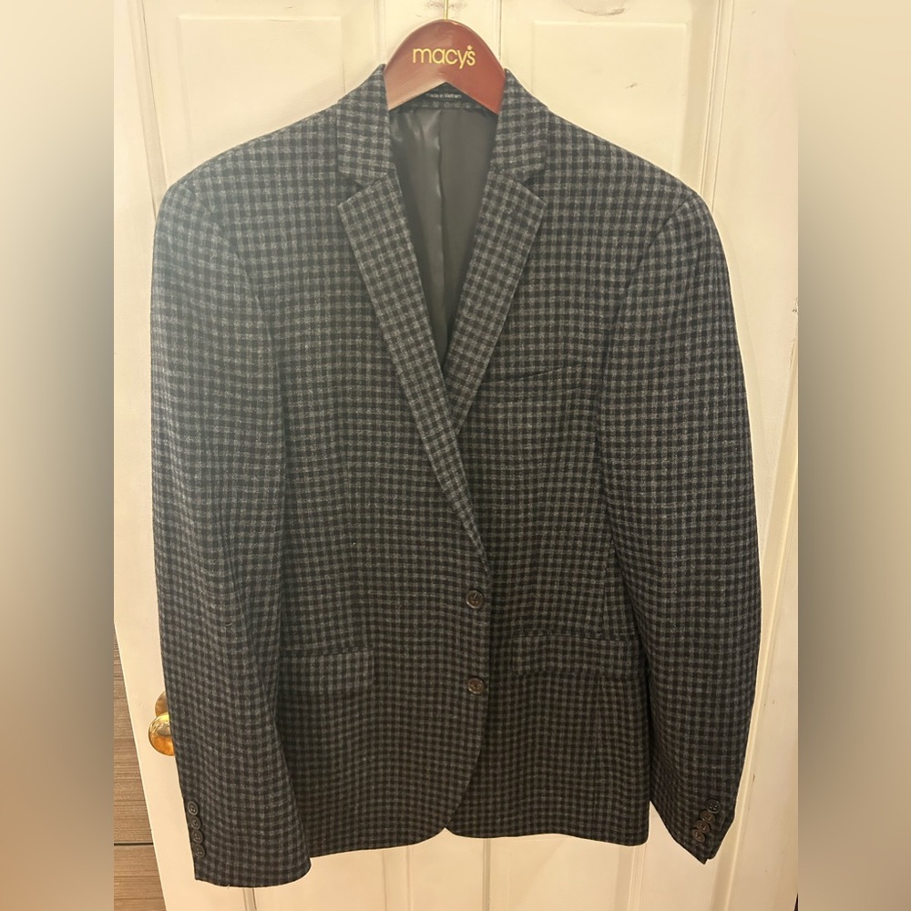 Grey/black check sport coat